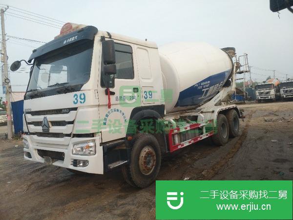四川出售二手大14方豪沃攪拌車,支持分期