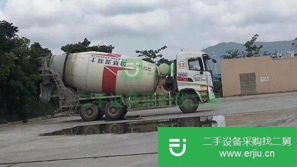 湖南出售二手大十二方三一攪拌車  日野發動機。