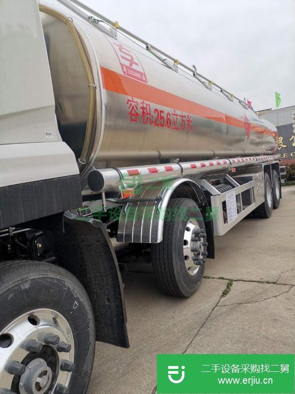 河北出售二手東風天龍25.6方前四后八加油車