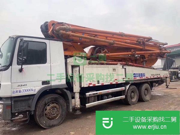 貴州出售二手中聯(lián)奔馳三橋49米混凝土泵車