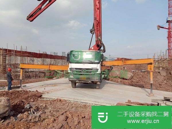 河南出售二手奔馳49米泵車