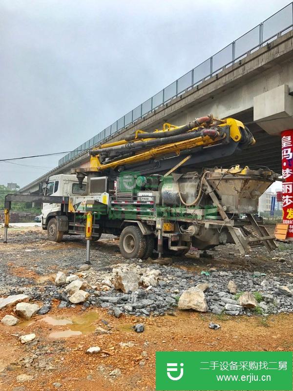 云南出售二手的泵車，,34米臂架,190的主油泵,230的輸送缸,手續(xù)齊全