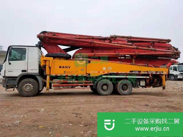 遼寧出售二手的泵車，奔馳底盤