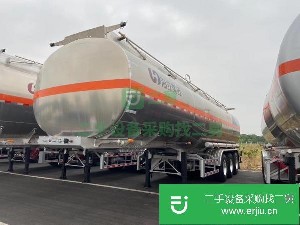 湖北出售罐式半掛車，45方通倉,BPW橋空懸1200真空胎,鋁合金圈