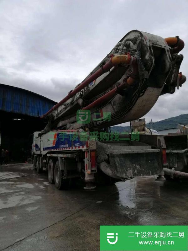 重慶出售11年中聯(lián)奔馳52米泵車