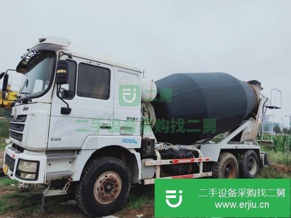 河南出售二手德龍攪拌車，手續(xù)齊全年檢到明年