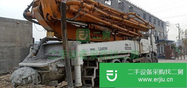 河南出售中聯泵車52米,奔馳底盤