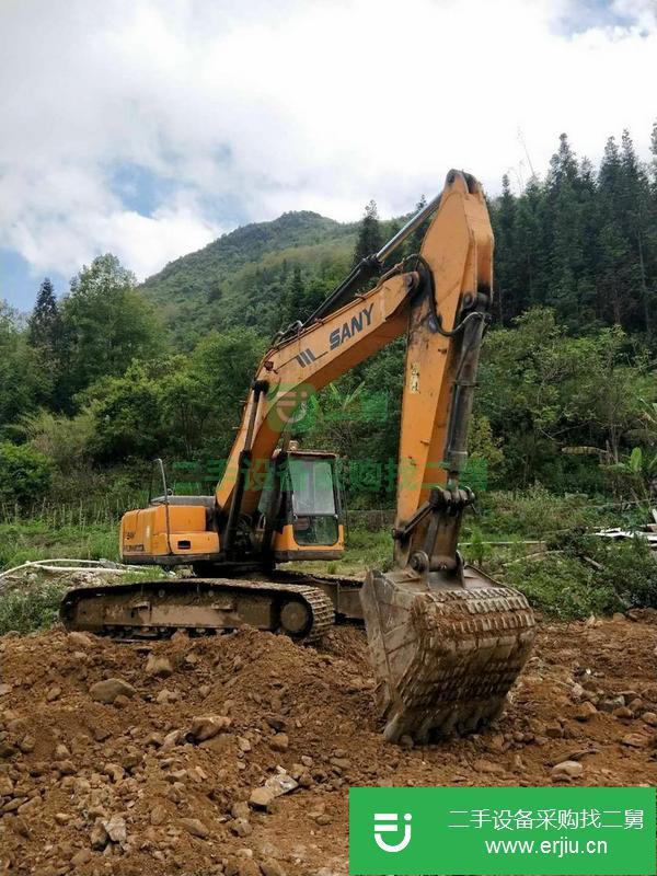 云南出售二手三一挖掘機(jī)一臺(tái)