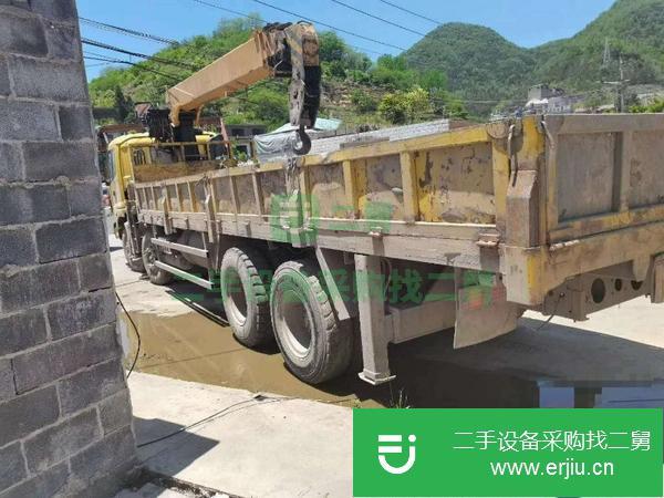 貴州出售二手徐工12噸隨車吊