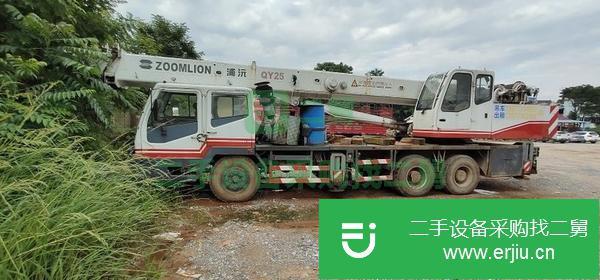 廣西出售二手25噸中聯(lián)吊車5節(jié)臂