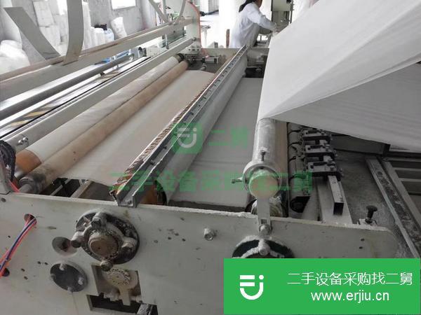 山東出售二手復卷機，帶壓花自動推卷，手工劇，壓扁機