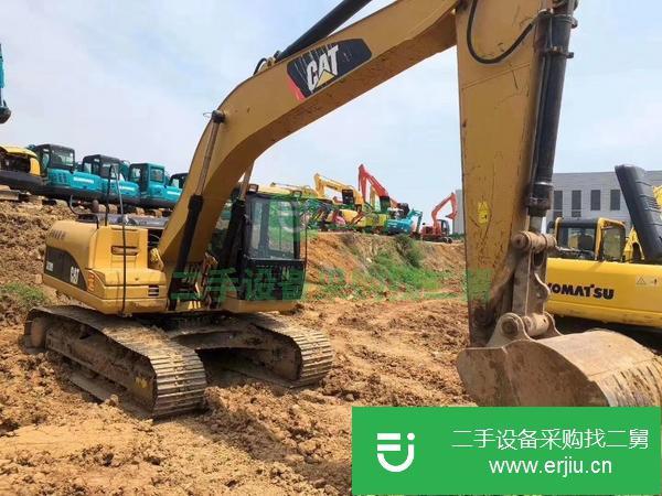 江蘇出售二手卡特320D挖掘機