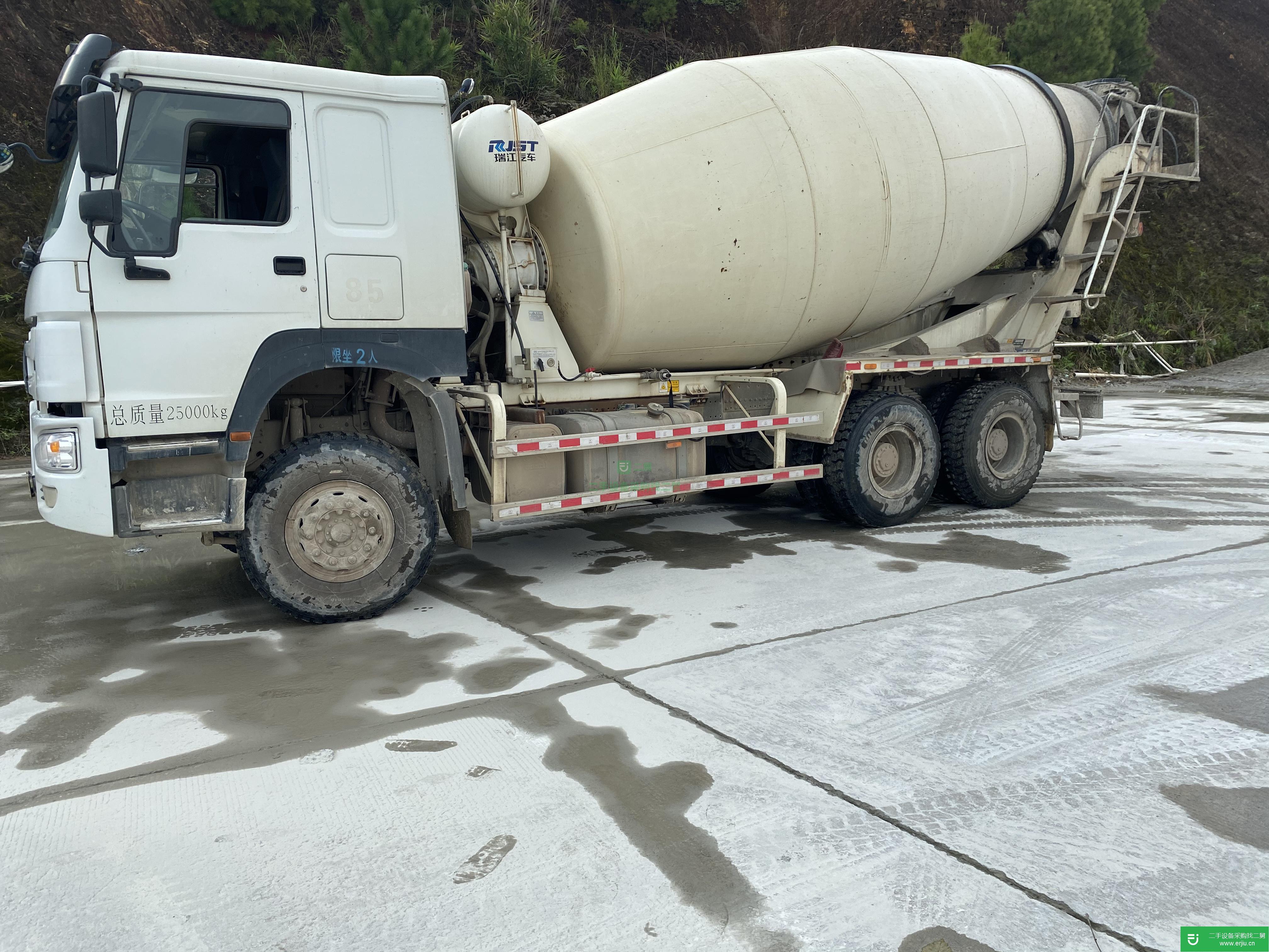廣西出售二手攪拌車340馬力