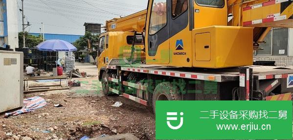 重慶出售二手長江八噸四節臂隨車吊