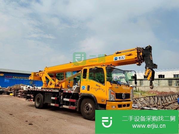 重慶出售二手長江八噸四節臂隨車吊