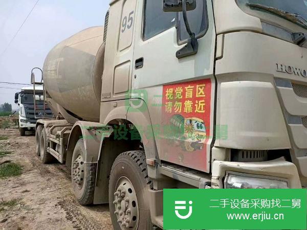 山東出售二手豪沃混泥土攪拌罐車