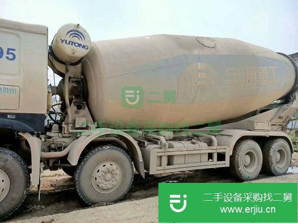 山東出售二手豪沃混泥土攪拌罐車
