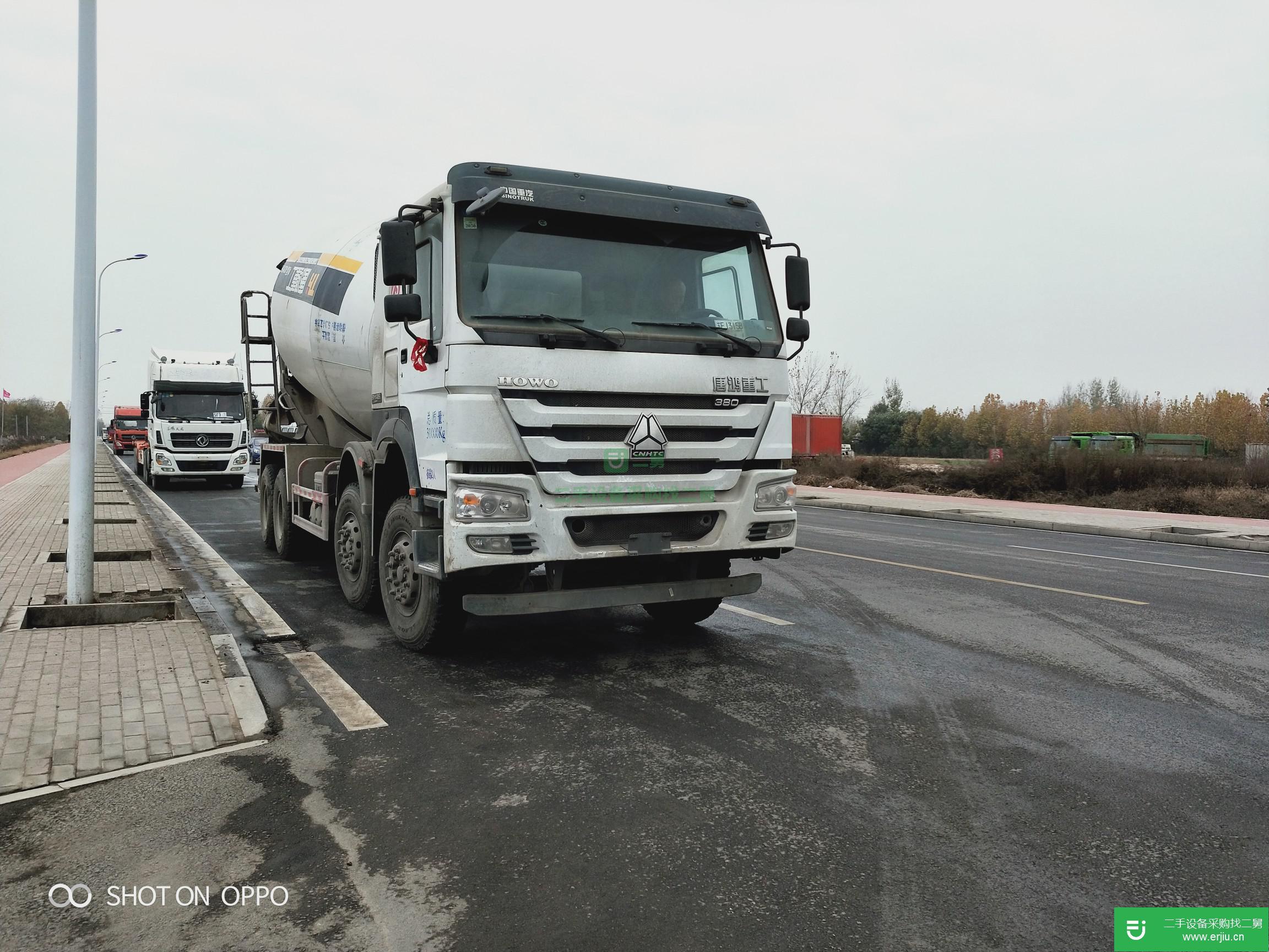山東出售二手重汽豪沃攪拌車