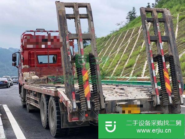 云南出售二手解放前四后八平板運(yùn)輸車(chē)