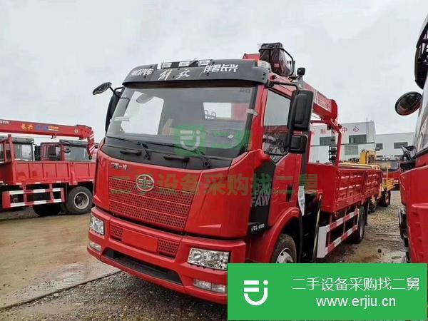 青海出售二手解放單橋隨車(chē)吊