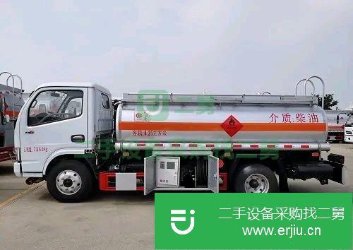 福建出售二手東風多利卡4.35方小型加油車