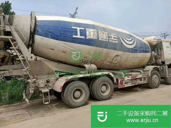 山東出售二手豪沃混泥土攪拌罐車