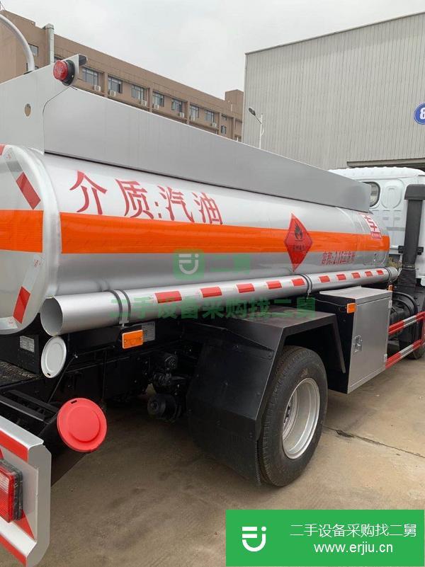 江西出售東風(fēng)多利卡藍(lán)牌油罐車，好上戶可分期