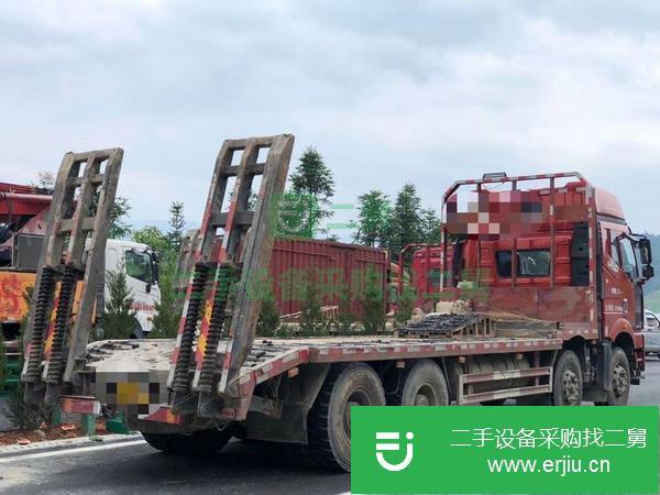 云南出售二手解放前四后八平板運(yùn)輸車(chē)