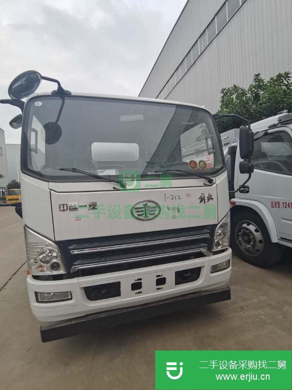 山東出售8噸油罐車