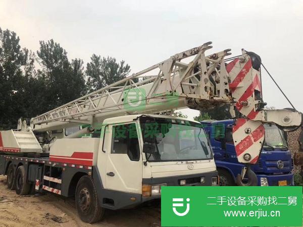 江蘇出售二手中聯(lián)25噸五節(jié)臂汽車吊