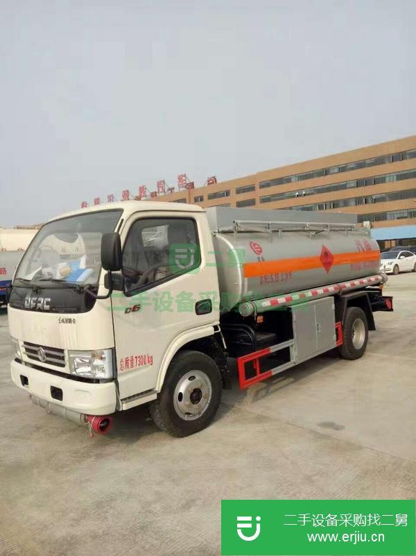 新疆出售二手東風多利卡5噸加油車