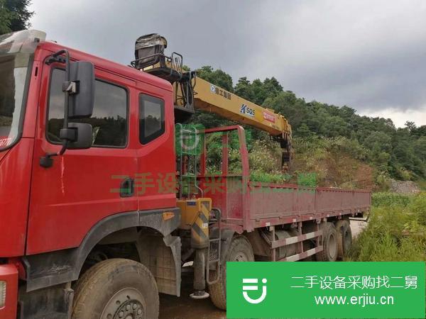湖北出售二手吊車，剛年審，上操作沒后腿，車廂長8.5米，玉柴270馬力