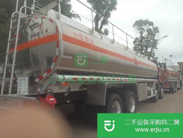 廣東出售前四后八鋁合金油罐車