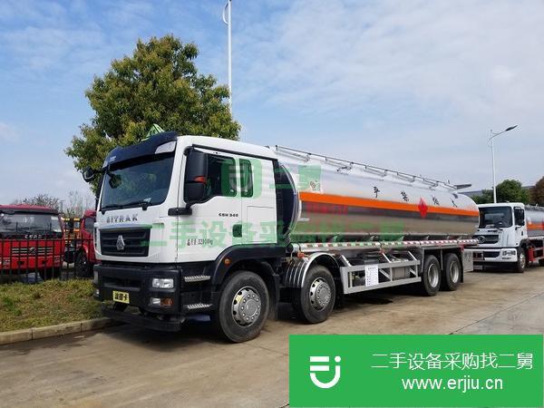 新疆出售二手前四后八重汽汕德卡油罐車