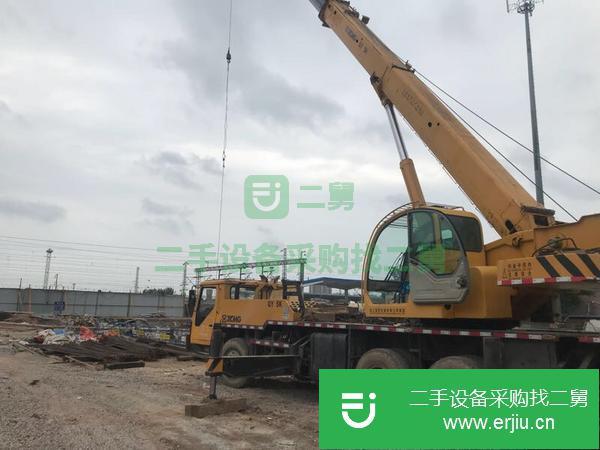 山東出售25噸徐工吊車