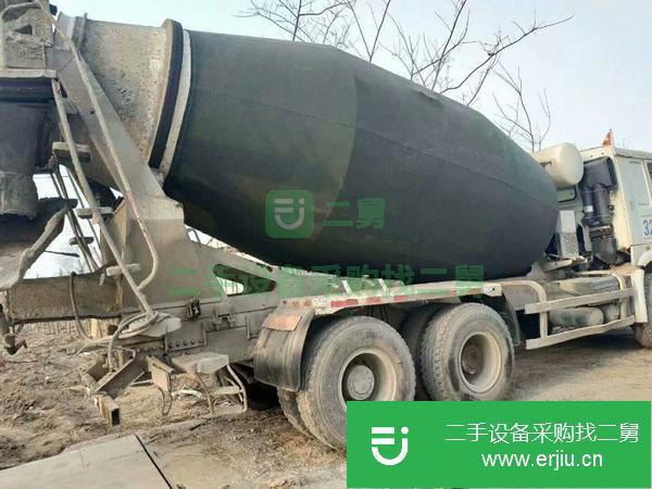 山東出售二手大12方豪沃攪拌車,手續齊全,原裝原版