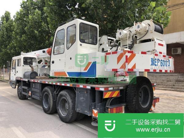 河南出售二手中聯(lián)12噸吊車