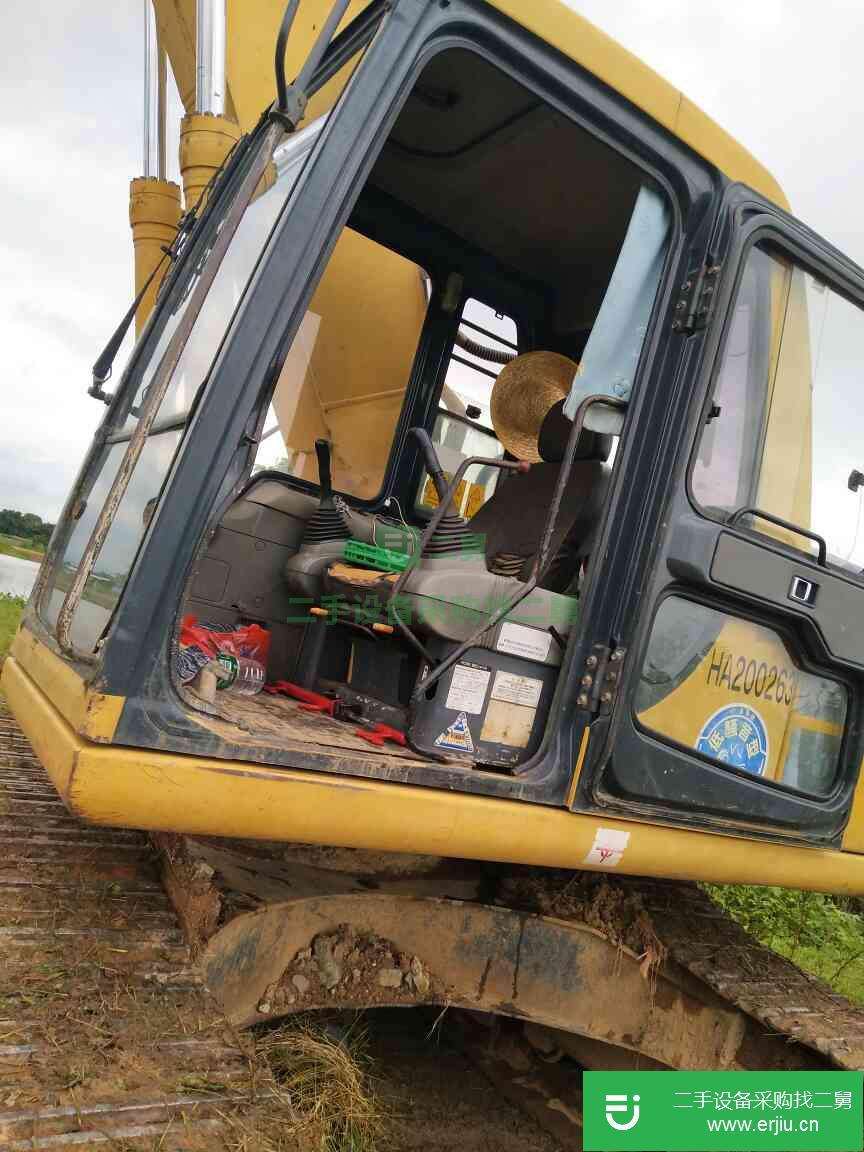 廣東出售二手小松PC200-6挖掘機