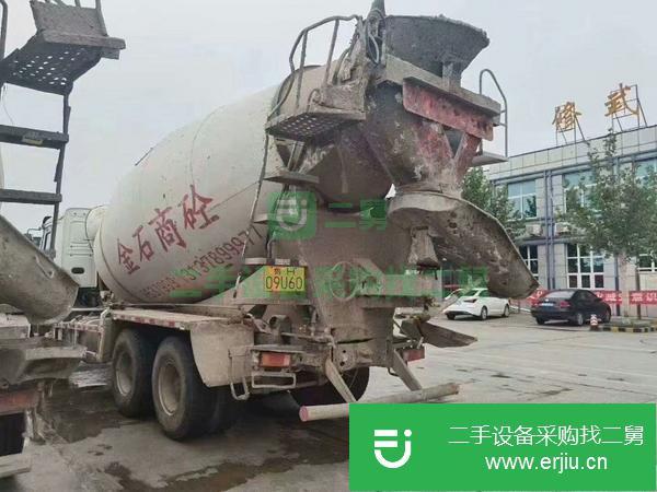 廣東出售二手豪沃攪拌車,大14方拉16方,手續齊全,帶營運證,可提檔過戶
