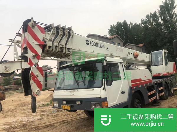 江蘇出售二手中聯(lián)25噸五節(jié)臂汽車吊