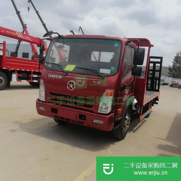 湖北出售二手小挖機(jī)平板運(yùn)輸車