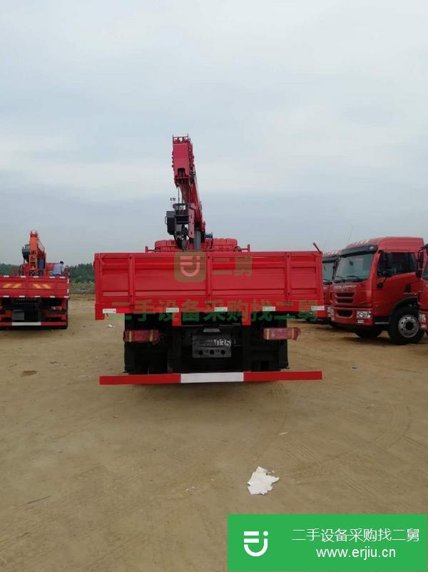 河北出售二手東風(fēng)8噸單橋貨箱6.1米隨車吊