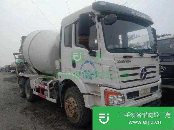 江蘇出售二手大運(yùn)風(fēng)馳攪拌車