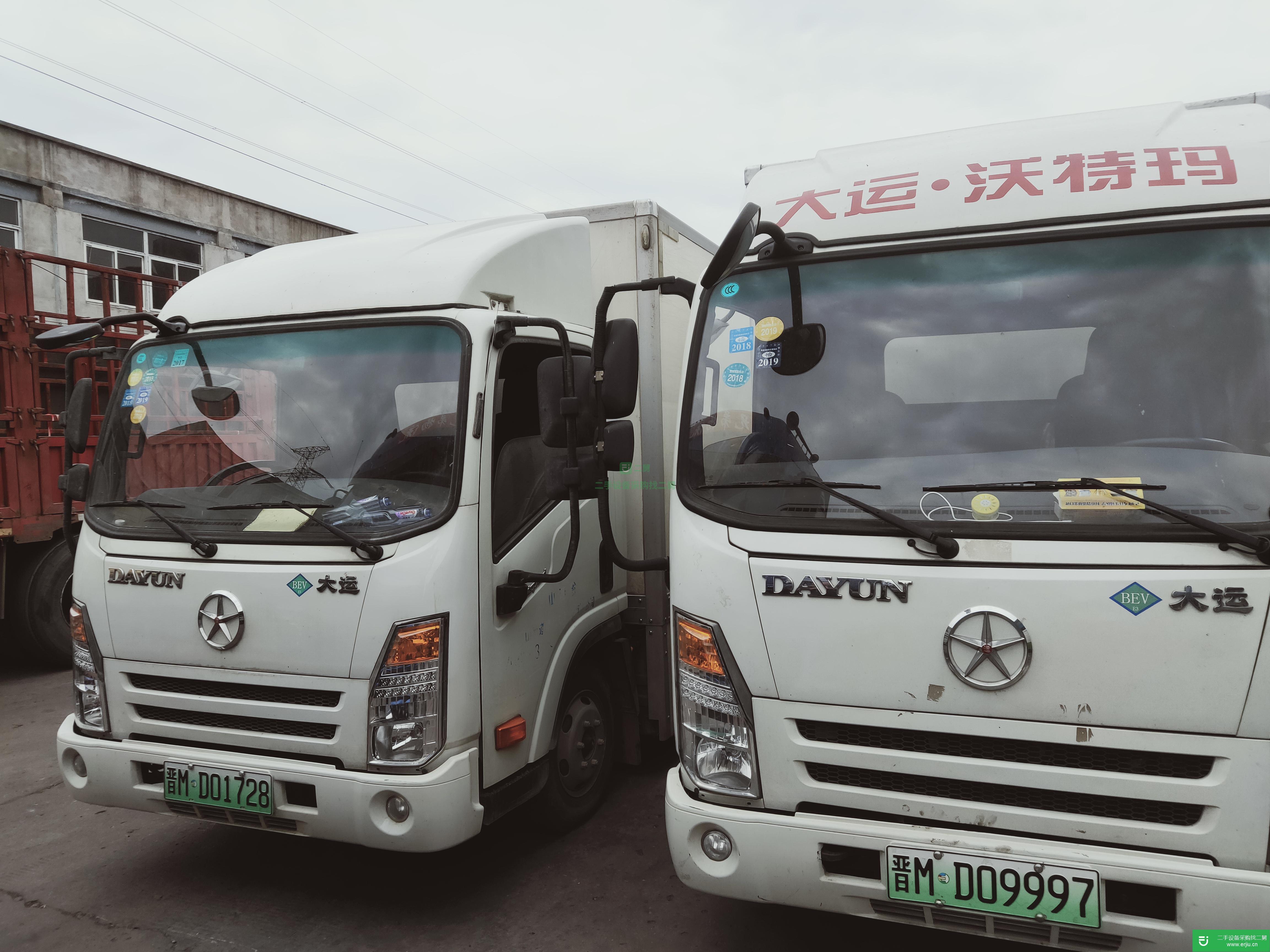陜西出售二手大運(yùn)輕卡箱式貨車