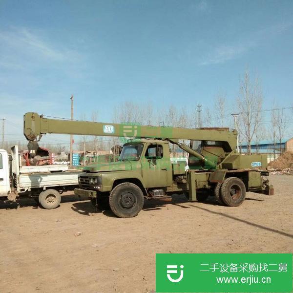 河南出售二手吊車，6缸柴油發(fā)動機