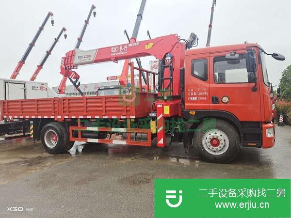 新疆出售二手東風多利卡八噸隨車吊