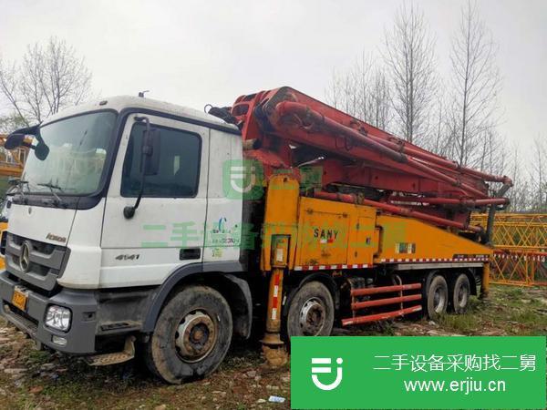 江蘇出售二手三一泵車(chē)，奔馳底盤(pán)48米