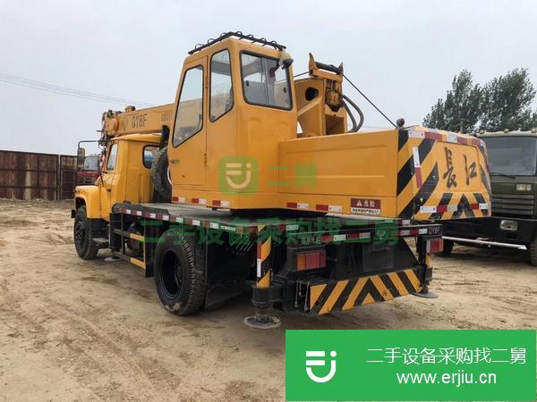河北出售長江吊車八噸，裸車無手續