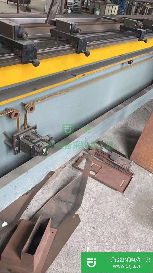 上海出售二手?jǐn)?shù)控折彎機(jī)