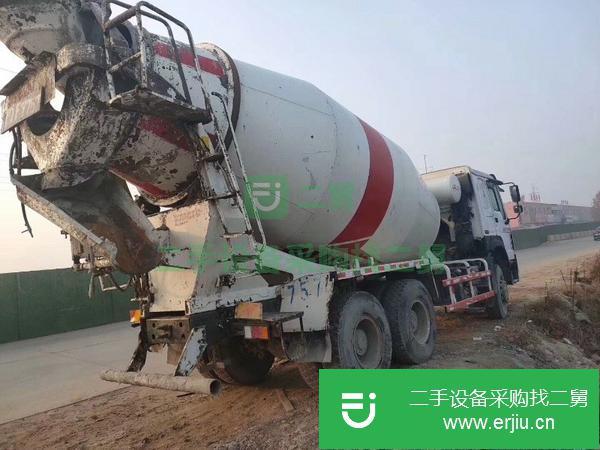 湖南出售二手豪沃攪拌車,三一上裝,車況精品輪胎9成新